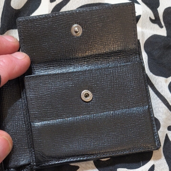 Gucci Wallet Black Leather with Silver Accent - Picture 4 of 11